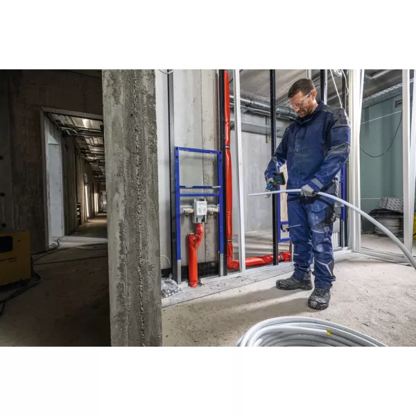 Aku nůžky na plastové trubky Bosch GPC 18V-32P Professional + L-Boxx